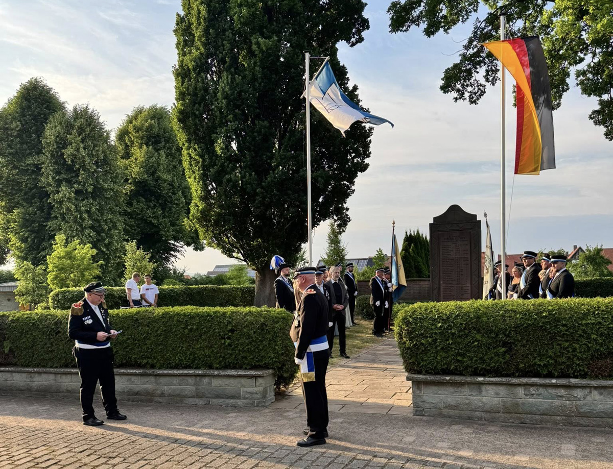 Kranzniederlegung am Ehrenmal