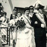 1963