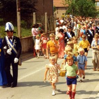 1975