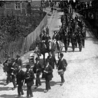 1925