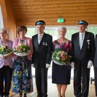 von links: Oberst Frank Bosin, Jubelkönigin 60 Jahre Gerda Deppe, Jubelkönigspaar 25 Jahre Gabi und Heinz Kootz, Jubelkönigspaar 40 Jahre Dorothea und Heinz Vössing, 1. Vorsitzender Michael Walter