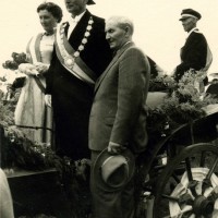 1957