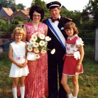 1975